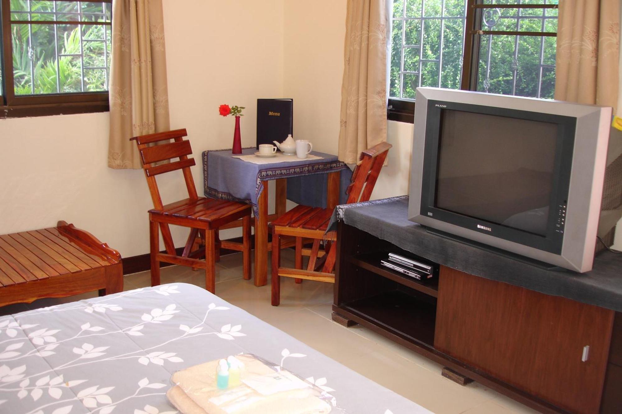 Home Stay Stc Bed And Breakfast Udon Thani Esterno foto
