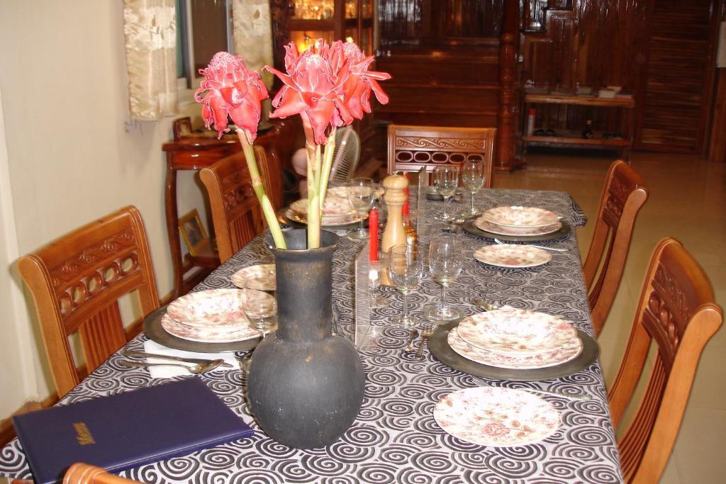 Home Stay Stc Bed And Breakfast Udon Thani Esterno foto